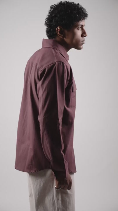 10 second model posing video from all sides